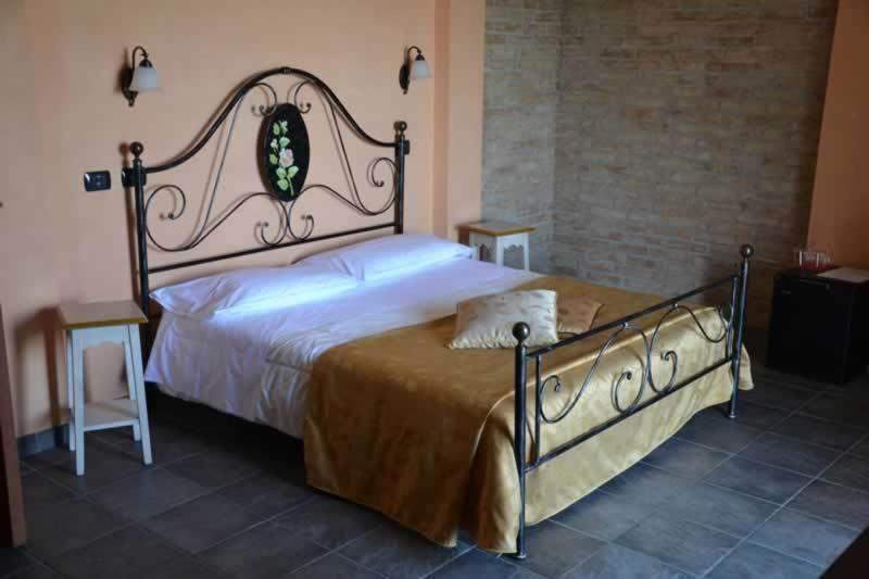 Trattoria Del Bivio Guest House Cerretto Langhe Cameră foto